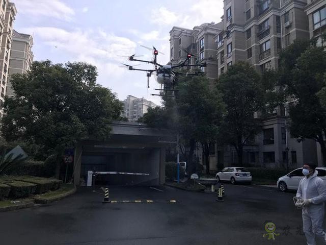 無人機戰&ldquo;疫&rdquo;：莊稼衛士變身防疫消殺能手