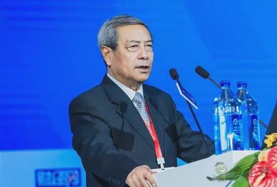 陳錫文:發(fā)展現(xiàn)代農(nóng)業(yè),意味著要消滅小農(nóng)戶(hù)嗎?