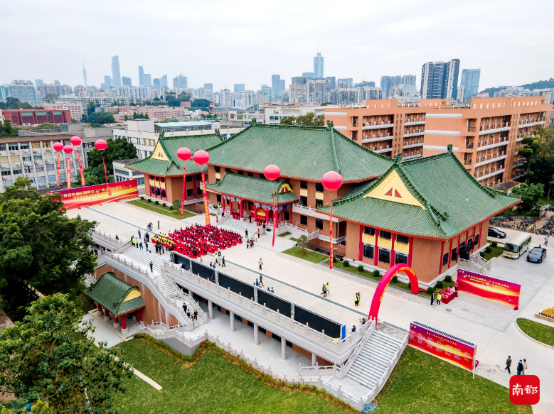 華農(nóng)農(nóng)業(yè)工程樓啟用 多位院士齊聚探討智慧農(nóng)業(yè)交叉學(xué)科發(fā)展