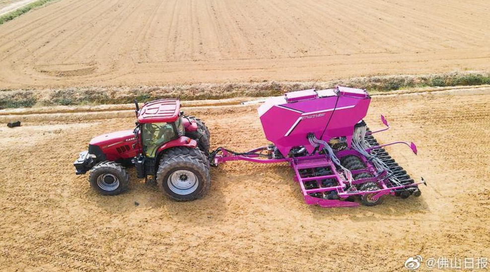 三水南山:“巨無霸”無人農(nóng)機,炫酷亮相