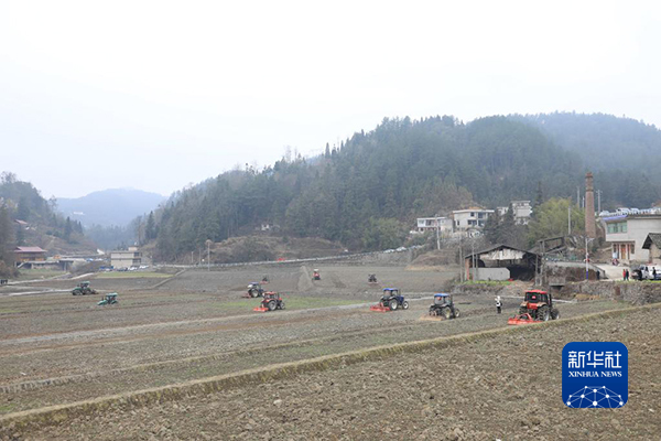 貴州:“農機上山”路漸寬 貴州:“農機上山”路漸寬